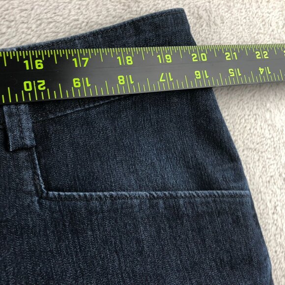 Lee Womens Jeans Size 16W Blue Dark Denim Relaxed Straight Leg Classic Mid Rise - Picture 4 of 15